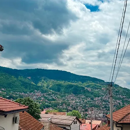 The Rooftops Of Apartman *